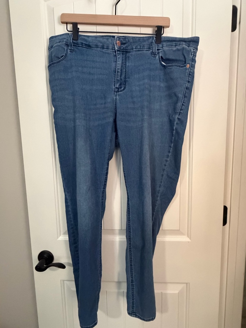 Old Navy Women's Skinny Jeans - Light Blue Wash